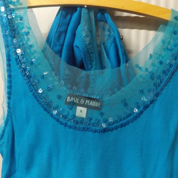 LADIES, SMALL, 2 PIECE TANK TOP SET, TANK TOP & MATCHING JACKET WITH SEQUINS - Picture 5 of 5